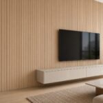Placă autocolantă PVC gros lemn 5 montată ca perete accent TV în living