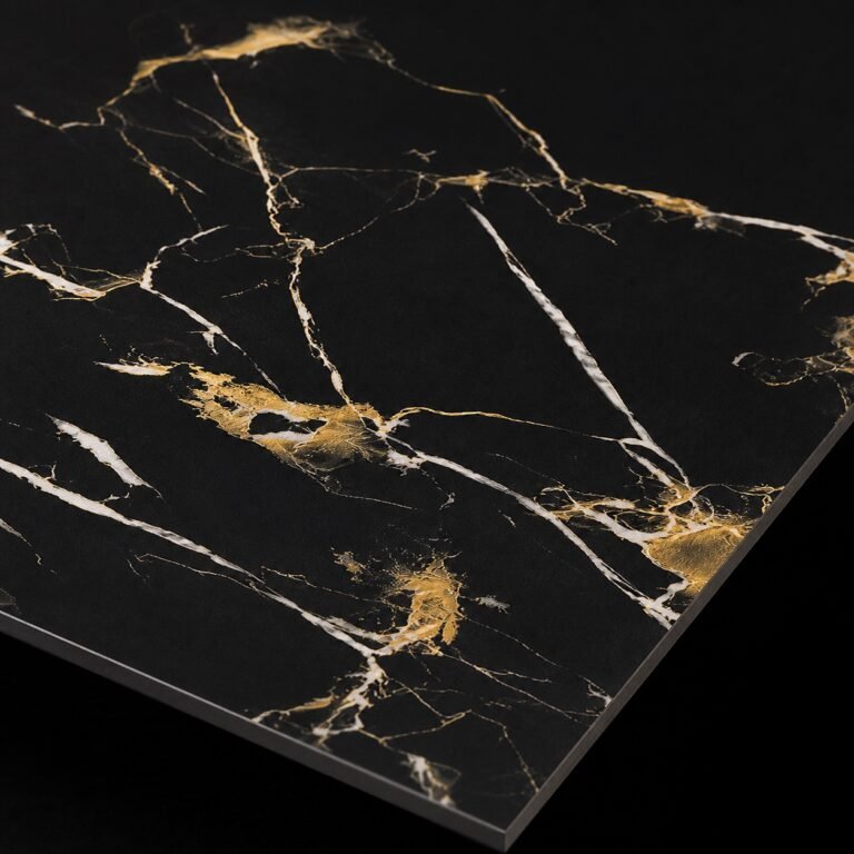Placă PVC decorativă floare de aur negru - detaliu finisaj