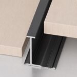 Profil aluminiu negru simplu 8 cm - detaliu de montaj