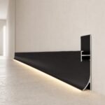 Profil aluminiu plintă negru cu LED - montaj în hol