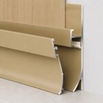 Profil aluminiu plintă aur cu LED - detaliu de montaj