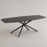 Masă de dining Aster cu blat negru și bază radială tubulară, imagine principală generată