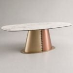 Masă de dining Atelier cu blat marmorat și soclu bicolor împletit, imagine principală generată