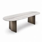 Masă de dining Selene cu blat marmorat tip capsulă și baze arcuite, perspectivă alternativă generată