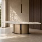 Masă de dining Rivet cu blat oval marmorat și soclu cu inserție verticală, ambient de dining generat