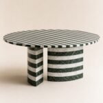 Masă de dining rotundă Striata cu mozaic verde-alb și bază dublă curbată, imagine principală generată