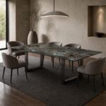 Masă de dining Spectra cu blat din labradorit și baze portal arcuite, ambient de dining generat