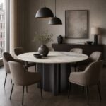 Masă de dining rotundă Ondina cu blat mineral perlat și soclu lobat din nuc, ambient de dining generat