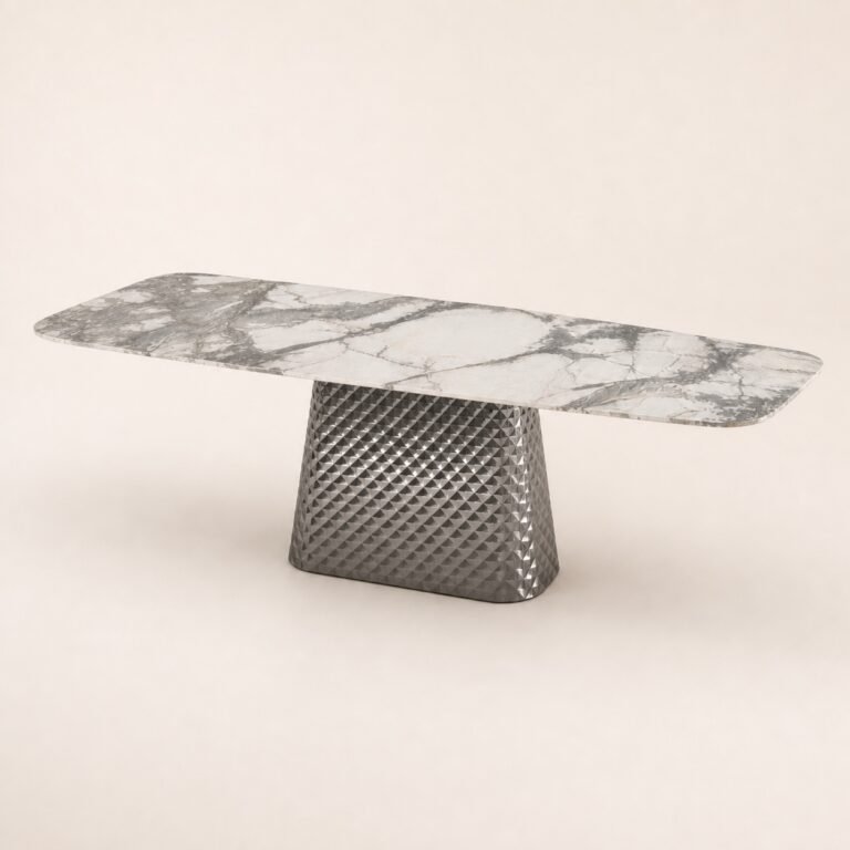 Masă de dining Facetta cu blat mineral alb și soclu geometric oglindit, perspectivă alternativă generată