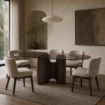 Masă de dining Sinuosa cu blat din sticlă fumurie și soclu sculptural din lemn – ambient de dining generat