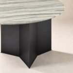 Detaliu generat al blatului mineral stratificat și soclului negru fațetat