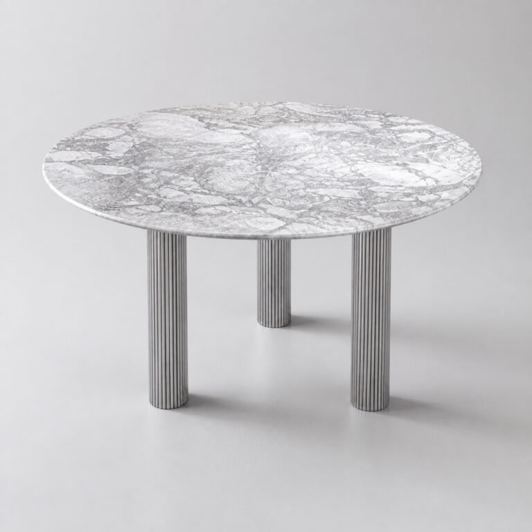 Masă de dining rotundă Trifora cu blat mineral alb și picioare canelate din crom – perspectivă alternativă generată