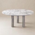 Masă de dining rotundă Trifora cu blat mineral alb și picioare canelate din crom – imagine principală generată