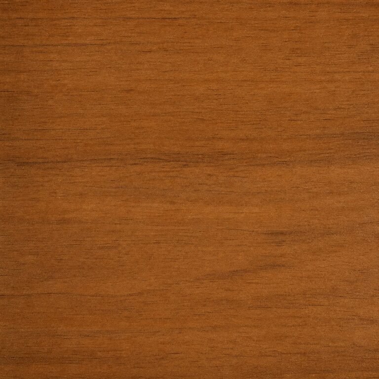 Parchet SPC Teak Arămiu, suprafață integrală cu decor cald