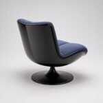 Fotoliu lounge pivotant Orbit cu bază tip lalea – perspectivă posterioară generată
