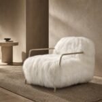 Fotoliu lounge Neve cu blană artificială – ambient contemporan de galerie generat