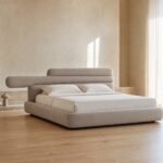 Pat tapițat Yuna într-un dormitor minimalist luminos