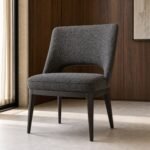 Scaun Owens gri antracit într-un interior contemporan