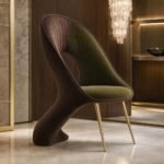 Scaun sculptural Elve Luxury într-un interior contemporan