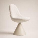 Scaun de dining sculptural Romby cu finisaj ivoire, vedere principală