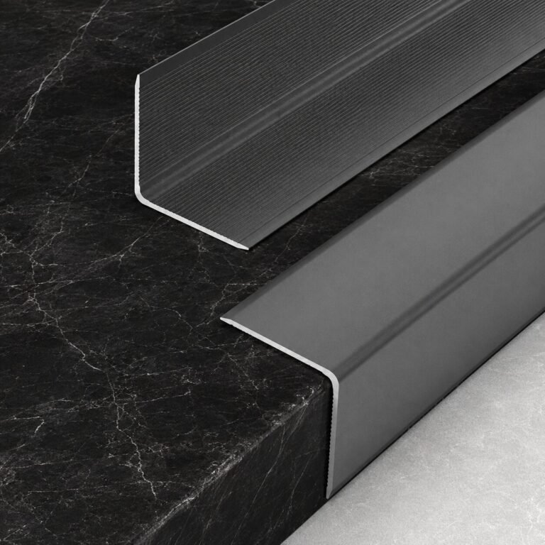 Profil metalic negru 1,5 x 1,5 cm 3 m - produs Dexin Construct